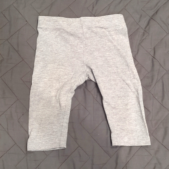 👉10/10$ Capri leggings 2Y - Picture 2 of 3